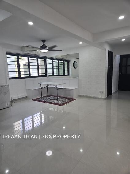 Blk 212 Yishun Palm Spring (Yishun), HDB 5 Rooms #570124951